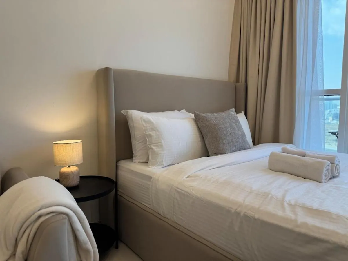 דובאי Ashri Studio In Carson C, Damac Hills 1 איחוד האמירויות הערביות