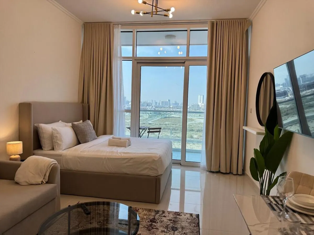 Ashri Studio In Carson C, Damac Hills 1 Dubai 0*,